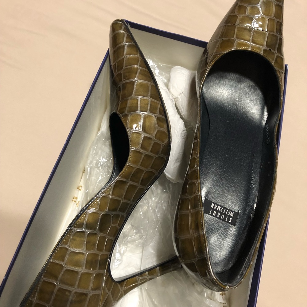 Stuart Weitzman - Picture 5 of 9